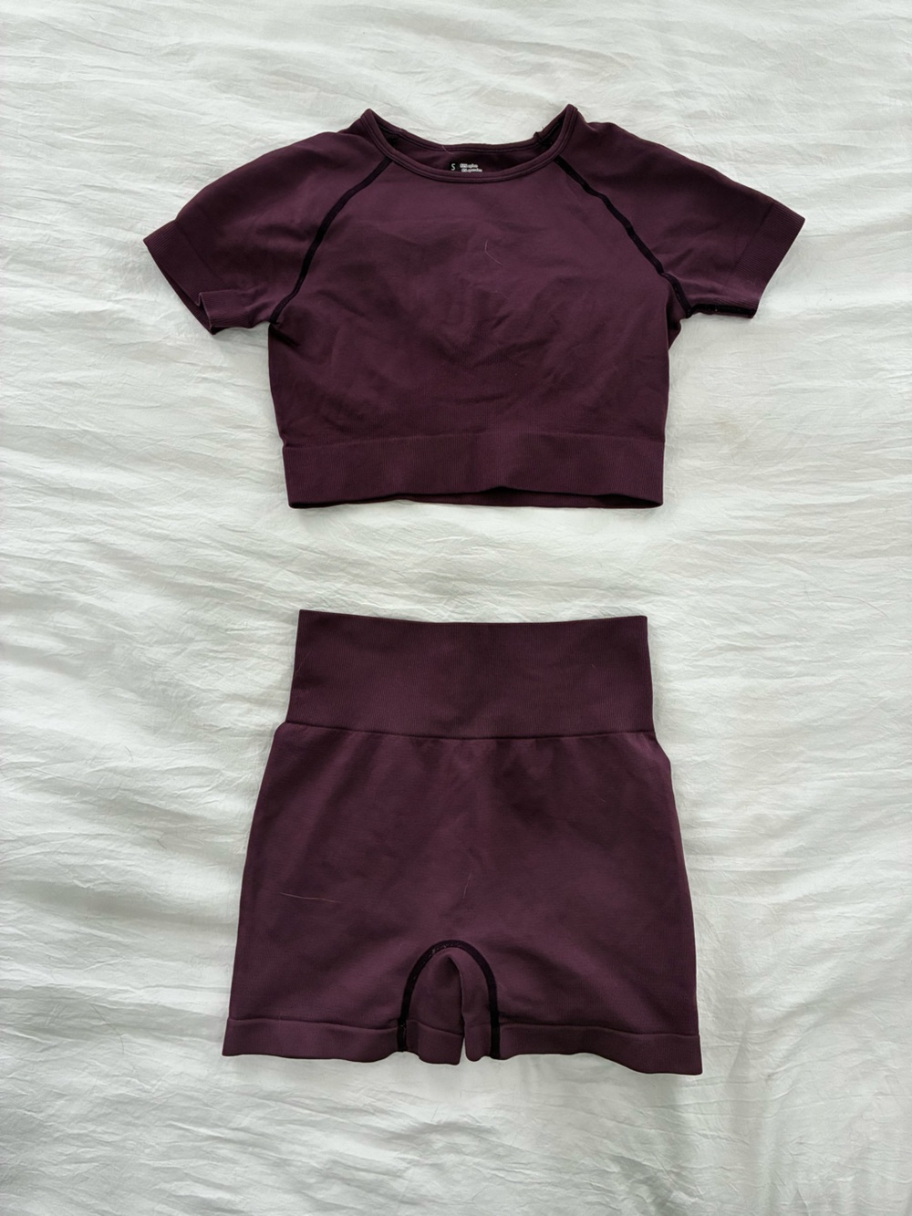 SHEIN Plum Short Sleeve Cropped Active Top